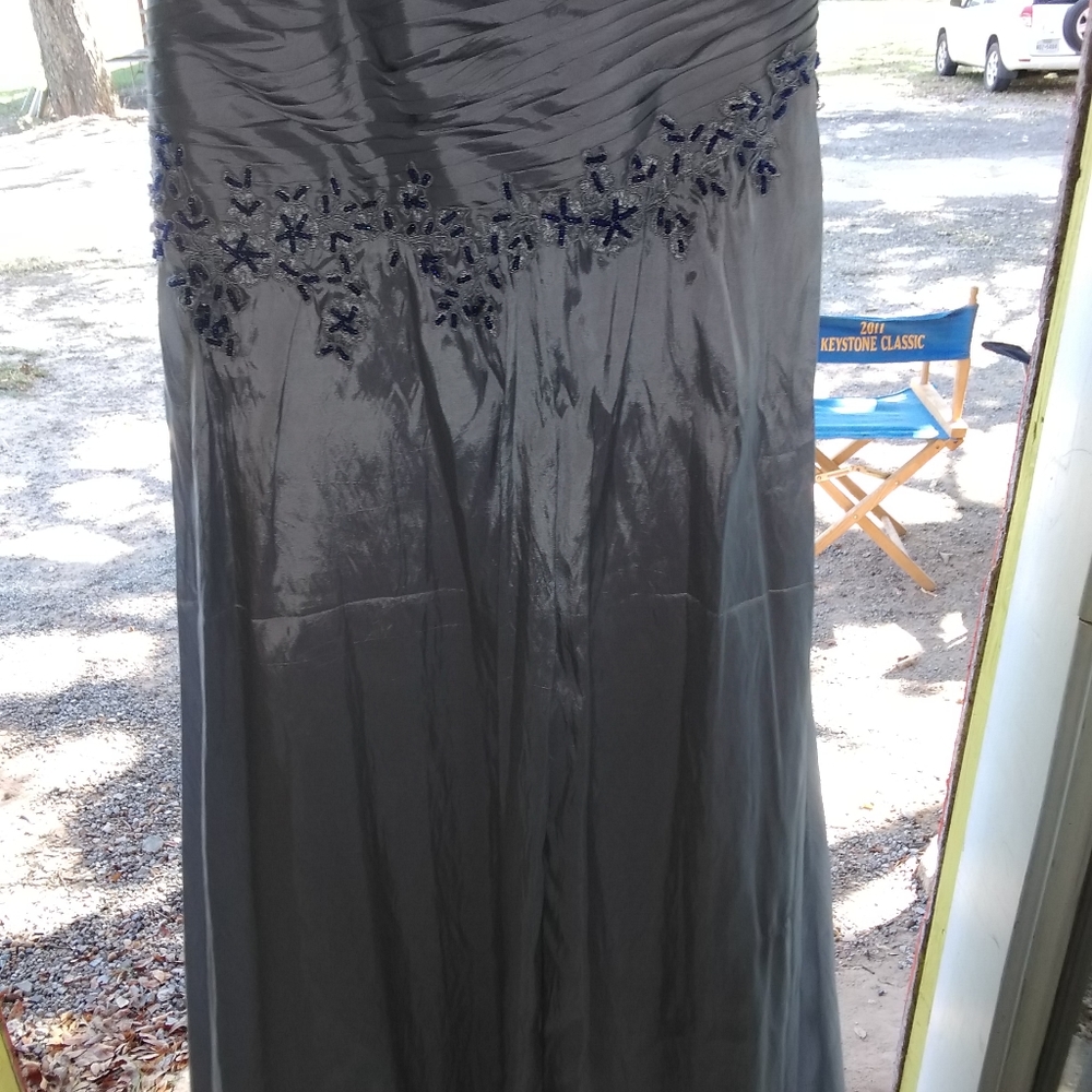 Prom/ Formal Dress - Picture 3 of 5